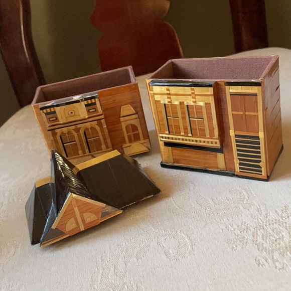 Unique vintage handmade bamboo, straw, wheat Victorian row house trinket box - Picture 9 of 15